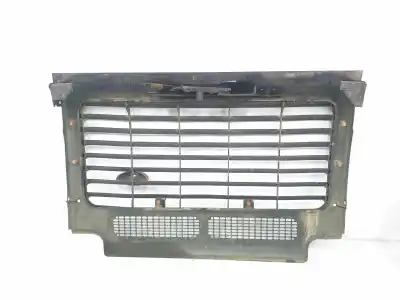 Pièce détachée automobile d'occasion grille avant pour land rover defender (ld) 2.5 td5 références oem iam mtc4220 mtc4007 color verde 637 