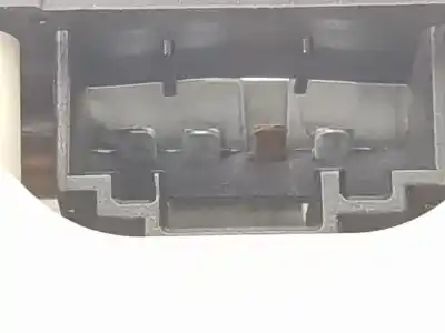 Автозапчасти б/у внутренний свет за audi q7 (4l) 3.0 v6 24v tdi ссылки oem iam 4l0947111b  4l0947111b 12t
