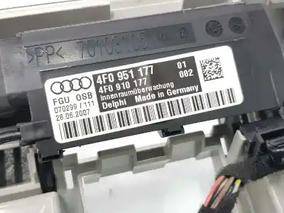 Автозапчасти б/у внутренний свет за audi q7 (4l) 3.0 v6 24v tdi ссылки oem iam 4f0951177  4f0951177