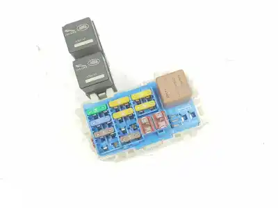 İkinci el araba yedek parçası RÖLE/SIGORTA KUTUSU için LAND ROVER RANGE ROVER EVOQUE  OEM IAM referansları LR028884  BJ3214N072AD
