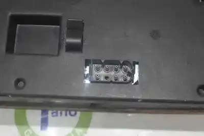 Second-hand car spare part left tailgate light for bmw 5 (e39) 523 i oem iam references 63218363557  63218363557