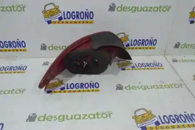 Pezzo di ricambio per auto di seconda mano luci posteriori destra per peugeot 206 berlina 1.4 hdi riferimenti oem iam 6351p1  