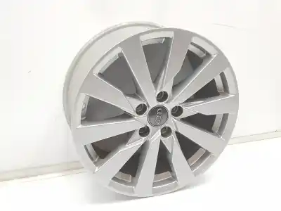 Pièce détachée automobile d'occasion jante pour audi a3 sedán 1.5 16v tsi act références oem iam 8v0601025de 17 pulgadas 