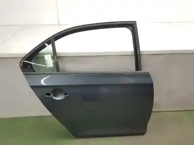 Recambio de automóvil de segunda mano de PUERTA TRASERA DERECHA para SEAT TOLEDO  referencias OEM IAM 5JA833052C 5JA833052C GRIS 