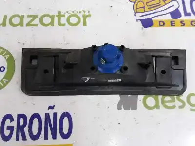 Автозапчасти б/у центральный задний фонарь за land rover defender (ld) 2.5 td5 ссылки oem iam lr044451  lr044451