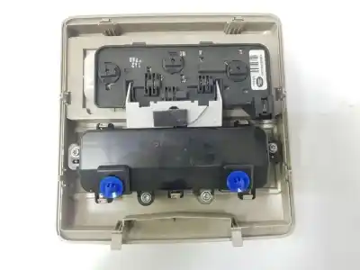 Автозапчастина б/у внутрішне світло для land rover discovery iv (l319) 3.0 td 4x4 посилання на oem iam lr038072  xde500420lum