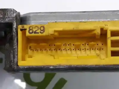 Second-hand car spare part airbag control unit for renault clio ii fase ii 1.2 oem iam references 7700426752  7700426752