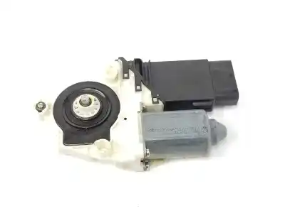 Recambio de automóvil de segunda mano de MOTOR ELEVALUNAS DELANTERO DERECHO para SEAT LEON (1M1)  referencias OEM IAM 1J0959802G F005S00052 9776101436203 1J0959802G 