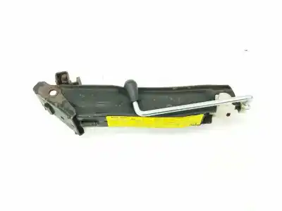 Pièce détachée automobile d'occasion cric hydraulique pour seat leon (1m1) 1.6 16 v références oem iam 1u0011031a  1u0011031a