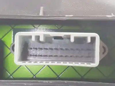 Peça sobressalente para automóvel em segunda mão quadrante por renault clio iii dynamique referências oem iam 8201060299  8201060299