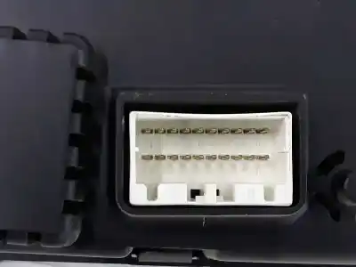 Автозапчасти б/у приборная доска за ssangyong kyron 2.0 ссылки oem iam 8022009100  8022009100