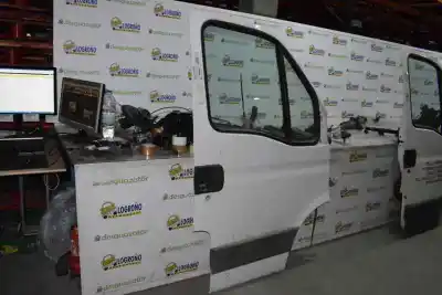Автозапчастина б/у передні праві двері для iveco daily pr 3.0 d посилання на oem iam 5801519999  5801519999