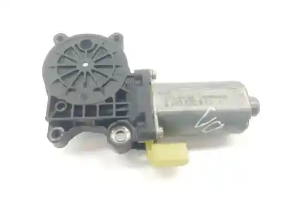 Pièce détachée automobile d'occasion MOTEUR LÈVE VITRE AVANT DROIT pour BMW 3 (E46)  Références OEM IAM 67628362064  67628362064