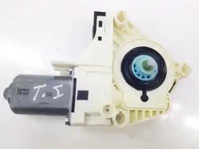 Автозапчастина б/у двиг скла задне ліво для land rover discovery iv (l319) 3.0 td 4x4 посилання на oem iam lr016353  ah2214b555aa