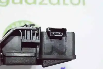 Second-hand car spare part trunk lock for bmw 3 (e90) 320 d oem iam references 51247840617  51247840617