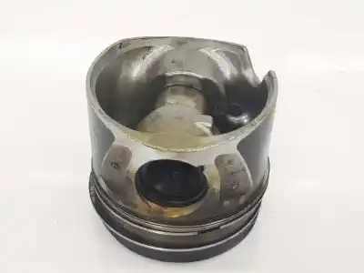 Second-hand car spare part piston for clase c clase e lim. 2.1 cdi oem iam references a6510301117  a6510301117