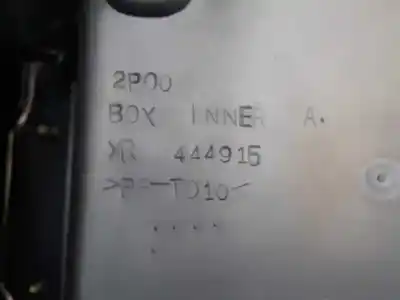 Автозапчасти б/у центральный подлокотник за mitsubishi montero (v60/v70) 3.2 di-d avance ссылки oem iam mr550489  xr444915