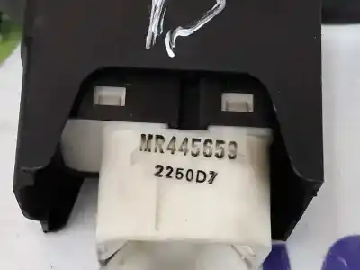 Second-hand car spare part right front power window switch for mitsubishi montero (v60/v70) 3.2 di-d avance oem iam references mr445659  2250d7