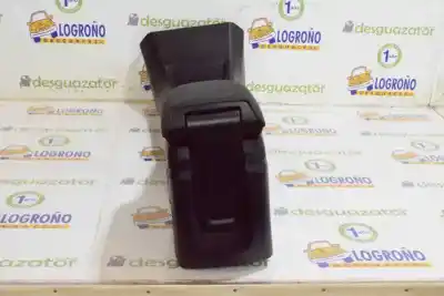 Автозапчасти б/у центральный подлокотник за volvo v40 1.6 diesel cat ссылки oem iam 31389451  01302307