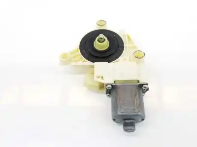Second-hand car spare part left front window motor for clase c clase e lim. 2.1 cdi oem iam references a2048200142  2048200142