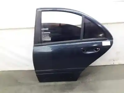 Recambio de automóvil de segunda mano de PUERTA TRASERA IZQUIERDA para CLASE C CLASE C BERLINA  referencias OEM IAM A2037300705  A2037300705