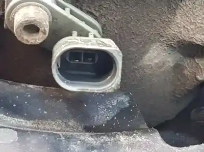 Автозапчасти б/у передняя правая кулачка за audi q7 (4l) 3.0 v6 24v tdi ссылки oem iam 7l8407258a  7l8407258c