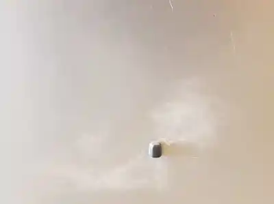 Автозапчастина б/у капок для mitsubishi l 200 2.5 td посилання на oem iam mr376146  mr376146