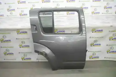 Recambio de automóvil de segunda mano de PUERTA TRASERA DERECHA para NISSAN PATHFINDER (R51)  referencias OEM IAM 82100EB330 82100EB330 GRIS OSCURO 