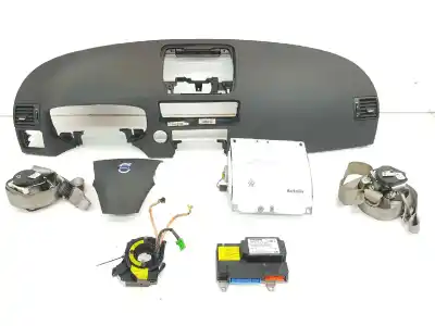 Peça sobressalente para automóvel em segunda mão  por VOLVO C70 CABRIOLET 2.0 D Referências OEM IAM 39889251 39889251 31332804 