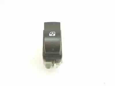 Recambio de automóvil de segunda mano de mando elevalunas trasero izquierdo para renault megane ii classic berlina 1.5 dci diesel referencias oem iam 8200315024