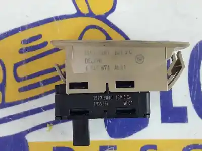 Peça sobressalente para automóvel em segunda mão botão / interruptor elevador vidro traseiro direito por bmw 3 (e90) 320 d referências oem iam 61316935534  61316935534