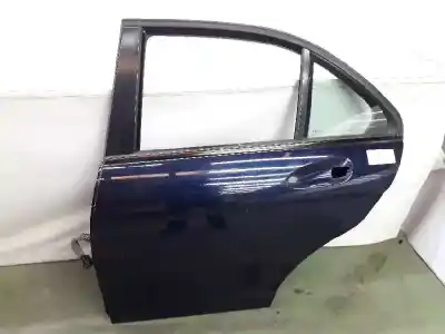 Recambio de automóvil de segunda mano de puerta trasera izquierda para mercedes clase c (w204) berlina 2.1 cdi cat referencias oem iam 20473021000  