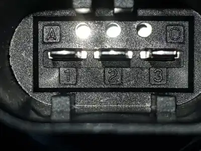 Автозапчастина б/у рампа инжектора для seat leon (5f1) reference посилання на oem iam 04e133320d  04e133320d