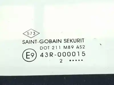 Pièce détachée automobile d'occasion vitre triangulaire custode arrière gauche pour dacia lodgy 1.2 16v tce références oem iam 833071748r 833071748r 