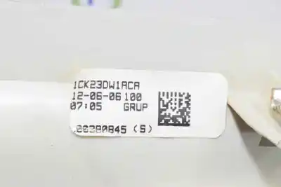 Second-hand car spare part interior light for dodge nitro 2.8 crd 4wd oem iam references 1nw76dw1aa  1ck23dw1aca