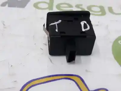 Peça sobressalente para automóvel em segunda mão botão / interruptor elevador vidro traseiro direito por bmw serie 3 berlina (e46) 2.0 16v diesel cat referências oem iam 61316902174  6902174