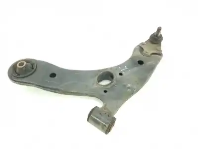 Tweedehands auto-onderdeel linker onderste ophang arm voor toyota avensis 2.0 d-4d oem iam-referenties 4806905080