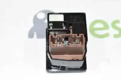 Second-hand car spare part rearview side mirror switch for toyota rav 4 iii (_a3_) 2.2 d (ala35_) oem iam references 8487052050  8487052050