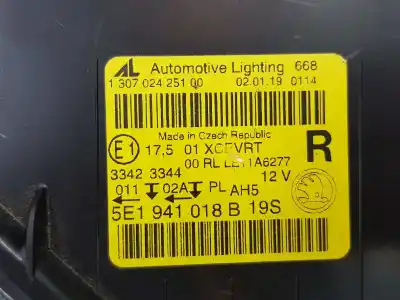 Second-hand car spare part right headlight for skoda octavia combi 2.0 tdi dpf oem iam references 5e1941018b 130702425100 