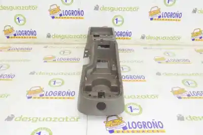 Pezzo di ricambio per auto di seconda mano console centrale per renault kangoo ii (f/kw0) 1.5 furgon compact comfort [1.5 ltr. - 63 kw dci diesel cat] riferimenti oem iam 8200457030  8200457030