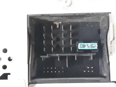 Second-hand car spare part audio system / radio cd for volkswagen golf vi variant (aj5) 1.6 tdi dpf oem iam references 3c8035195  3c8035195