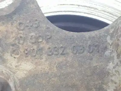 Second-hand car spare part front left knuckle for clase c sprinter 02.00 caja abierta 2.2 cdi oem iam references a9013320301  a9013320301