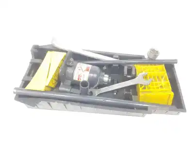 Pièce détachée automobile d'occasion cric hydraulique pour iveco daily caja abierta / volquete 2.3 diesel références oem iam 500327464 500327463 