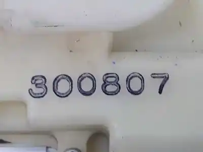 Автозапчастина б/у замок дверей заднього лівого для isuzu dmax 2999 cc посилання на oem iam 8973862520  8973862520
