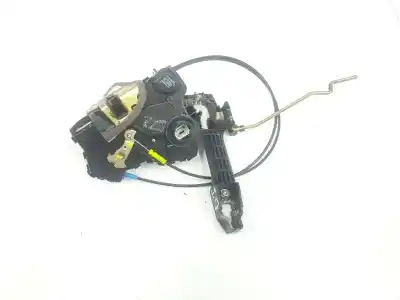 Second-hand car spare part left front door lock for toyota avensis berlina (t25) 1.8 sol sedán oem iam references 6904002151