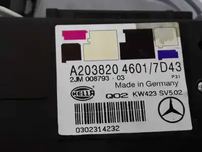 Peça sobressalente para automóvel em segunda mão luz interior por mercedes clase c (w203) berlina 1.8 cat referências oem iam a2038204601 a2038204601/7d43 2jm00879303 