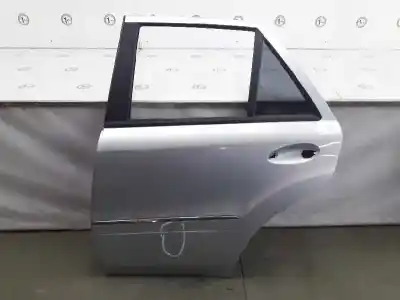 Recambio de automóvil de segunda mano de PUERTA TRASERA IZQUIERDA para MERCEDES CLASE M  referencias OEM IAM 1647300705 1647300705 