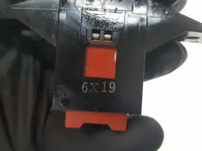 Second-hand car spare part switch for suzuki grand vitara ii (jt, te, td) 1.6 a las 4 ruedas (jb416) oem iam references 3743064j005pk  3j00-5pk Second-hand car spare part switch for suzuki grand vitara ii (jt, te, td) 1.6 a las 4 ruedas (jb416) oem iam references 3743064j005pk  3j00-5pk