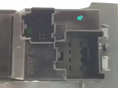 Second-hand car spare part right front power window switch for opel astra j (p10) 1.7 cdti (68) oem iam references 13301886  13301886