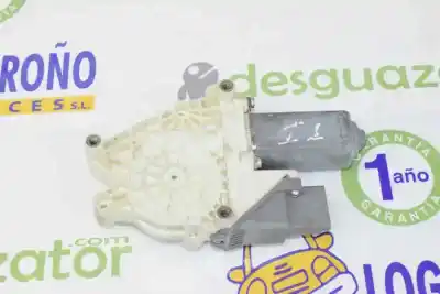 Pièce détachée automobile d'occasion moteur lève vitre arrière gauche pour peugeot 607 (s1) 2.7 hdi 24v références oem iam 922396 922396 solo el motor 